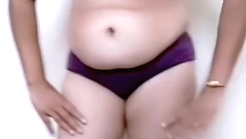 Indian amateur wife shows me her body in sexy poses