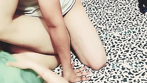 Amateur indian teen showing off her ass in a webcam vid