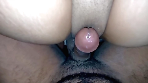 Brunette babhbi na lal baba gye k gye k aadha Dal k ganad mein lal