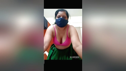 Shilpa aunty showing off her big ass and boob on webcam