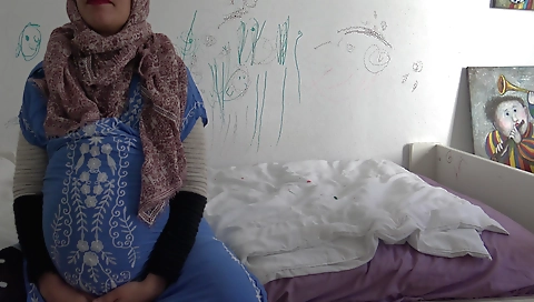 Syrian chick fucks in hot sex video in the backroom