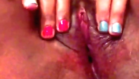 Hot desi girl fingering herself in amateur porn video