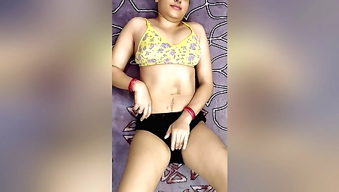 Amateur indian brunette wife with small boobs and tits