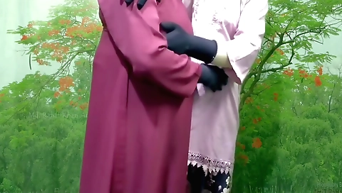 Indian housewife video shows her trying to get married