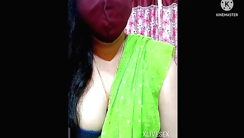 Indian brunette shows off her tits in a solo video