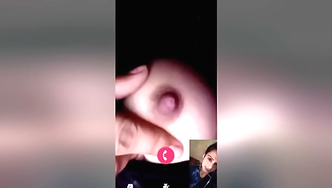 Today Exclusive- Sexy Bihari Girl Showing Her Boobs On Video Call 1