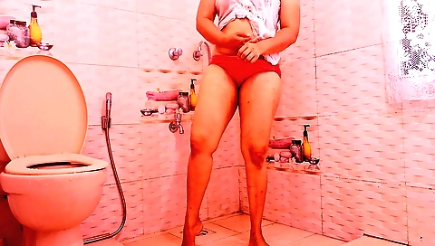 Girlfriend shows naked body in her room on hot night