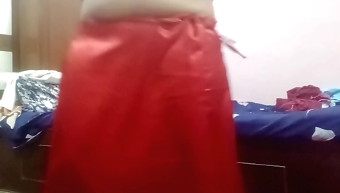 Busty chick masturbating on webcam in amateur sex video