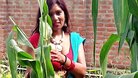 Busty Indian slut with a sexy body gets nailed hard in the backyard