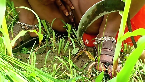 Hot sex scene with a hot indian girl in amateur vid