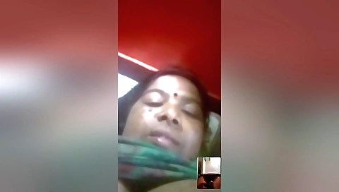 Indian girl has sex with a guy while calling it off