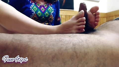 Indian teen shows her footjob fetish on live webcam