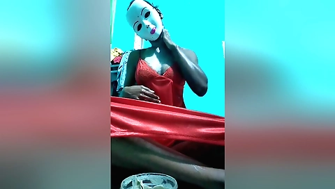 Indian beauty makes massage for her body in the amateur video