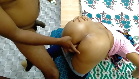 Big booty indian mom makes a creampie with her stepson