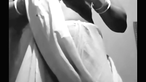 Indian solo video shows a girl relaxing inside the village