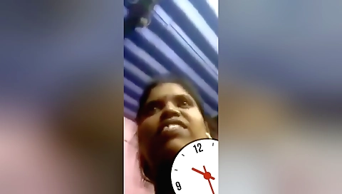 Indian woman shows her beautiful pussy in front of webcam