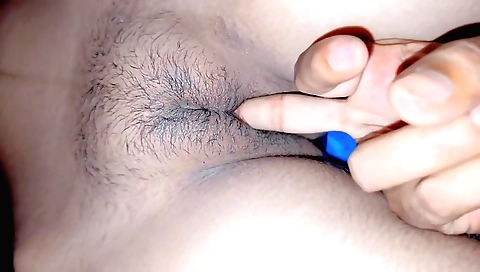 Hairy indian babe getting her cunt fucked in amateur