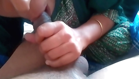 Milf enjoys being fucked in her mouth by her partner