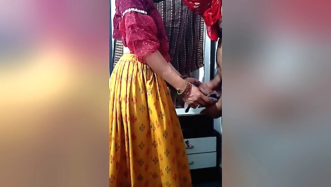 Indian brunette gives a handjob video to her stepdaughter-in-law