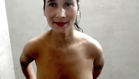 Indian solo female gets her pussy pounded by boyfriend