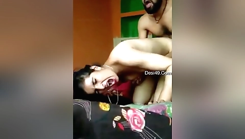 Indian teen 18+ gets her pussy ripped in front of webcam