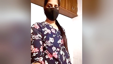 Amazing brunette solo dance shows in amateur video