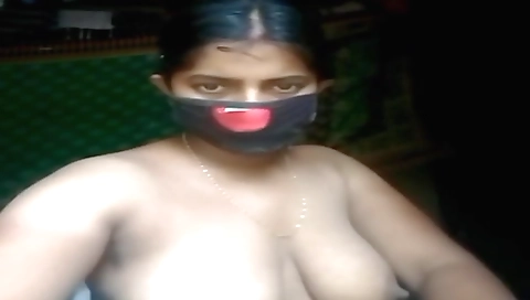 Solo female fingering video made by bengali vilege boudir