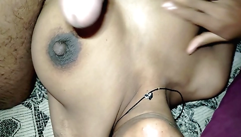 Indian bhabhi gets her pussy licked in a beautiful sex video