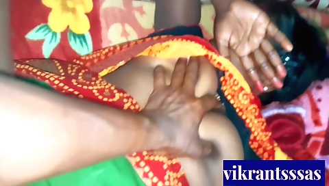 Indian girl gets fucked in a really sexy and passionate way