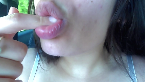 Indian wife masturbates with a pinay in a solo video