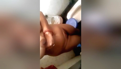 Bhabhi is showing off her sexy body and her hairy pussy