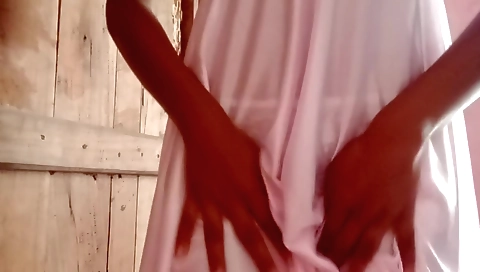 Indian desi aunts play with her beautiful body in the bed