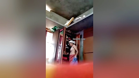 Hidden cam amateur brunette with sexy boobs and ass