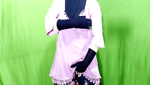 Indian teen fucks her stepson's boyfriend in threesome