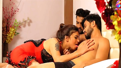 Big-boobied tattooed woman gets her wet pussy fucked